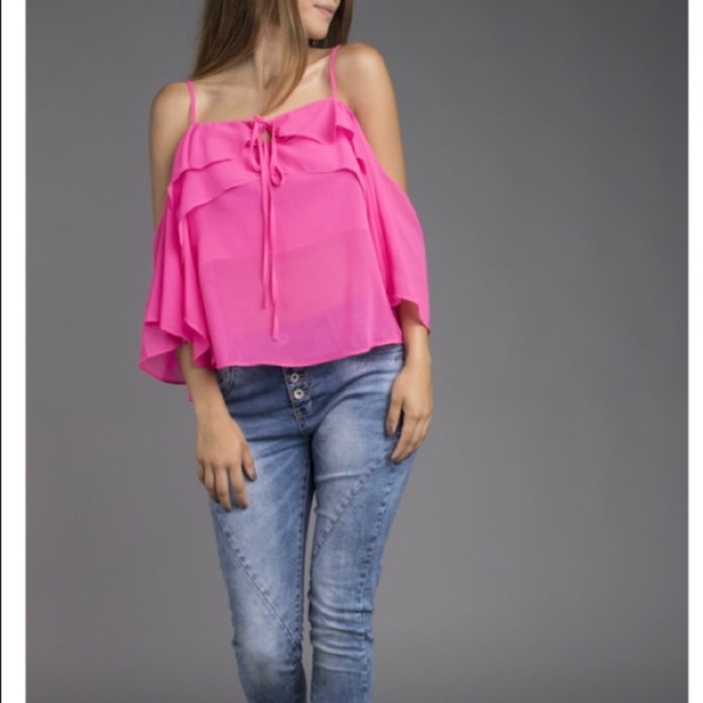 Cold Shoulder From Ribbon